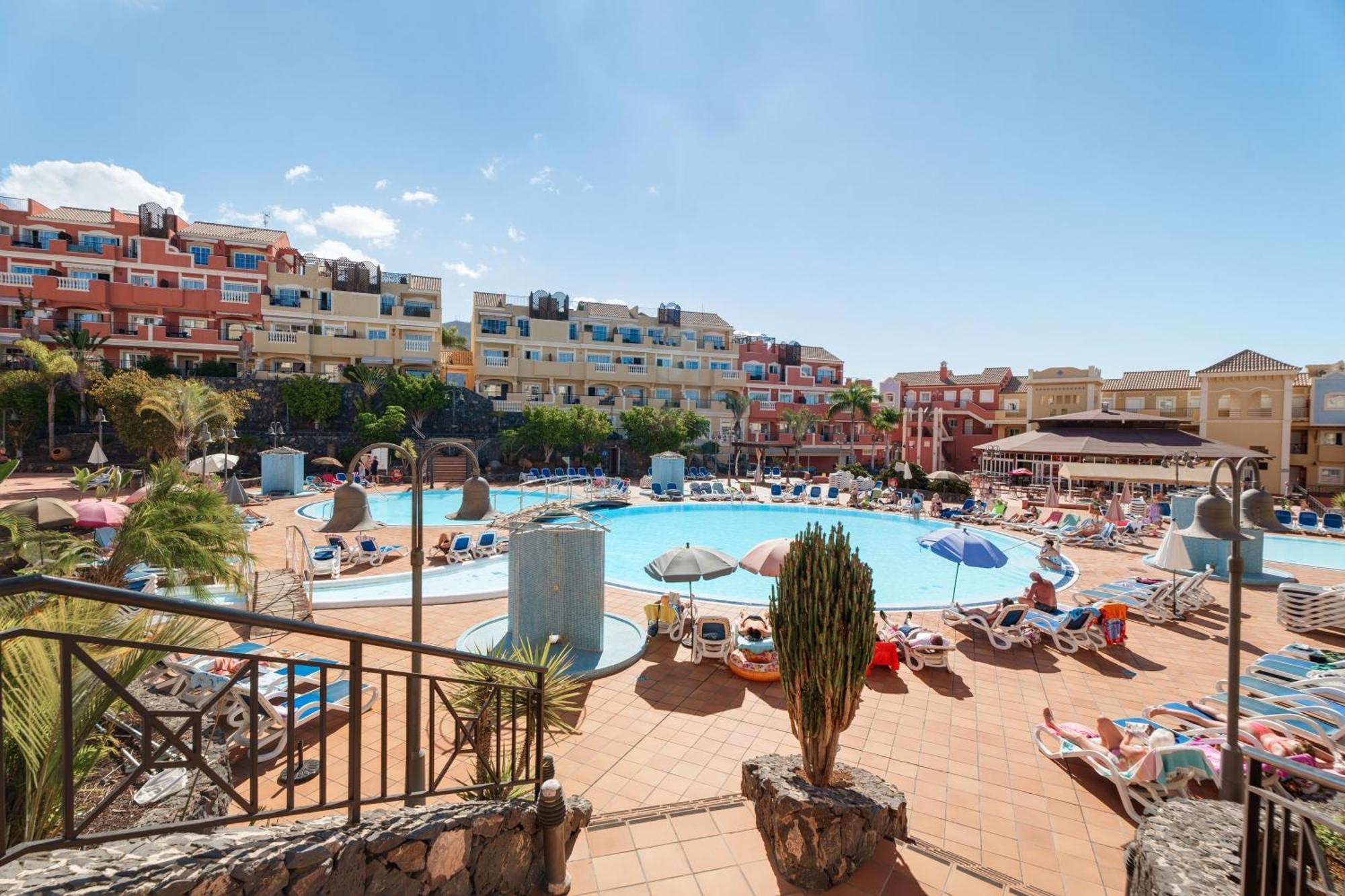 Апартаменты Granada Park S01B Арона Экстерьер фото