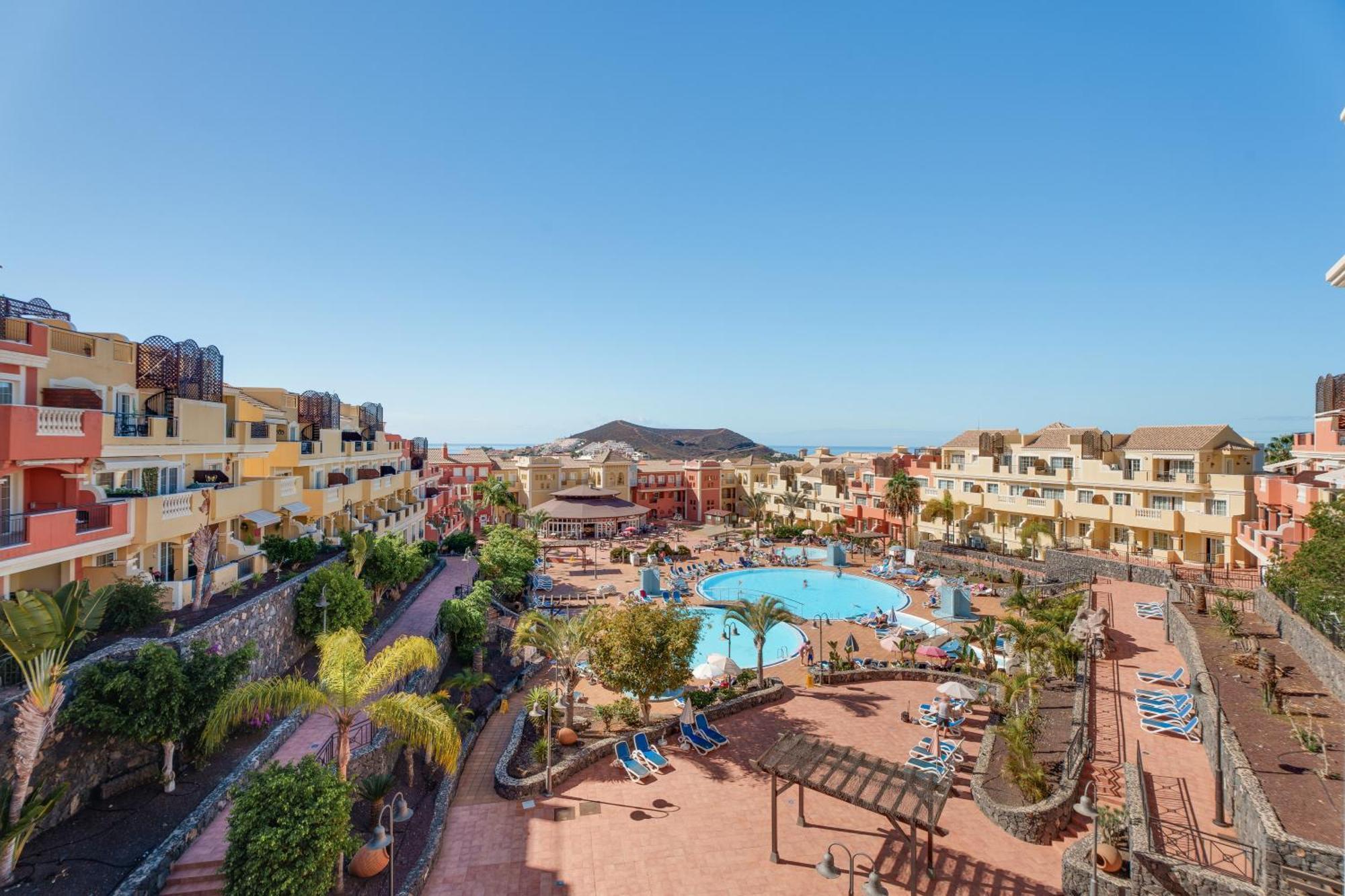 Апартаменты Granada Park S01B Арона Экстерьер фото